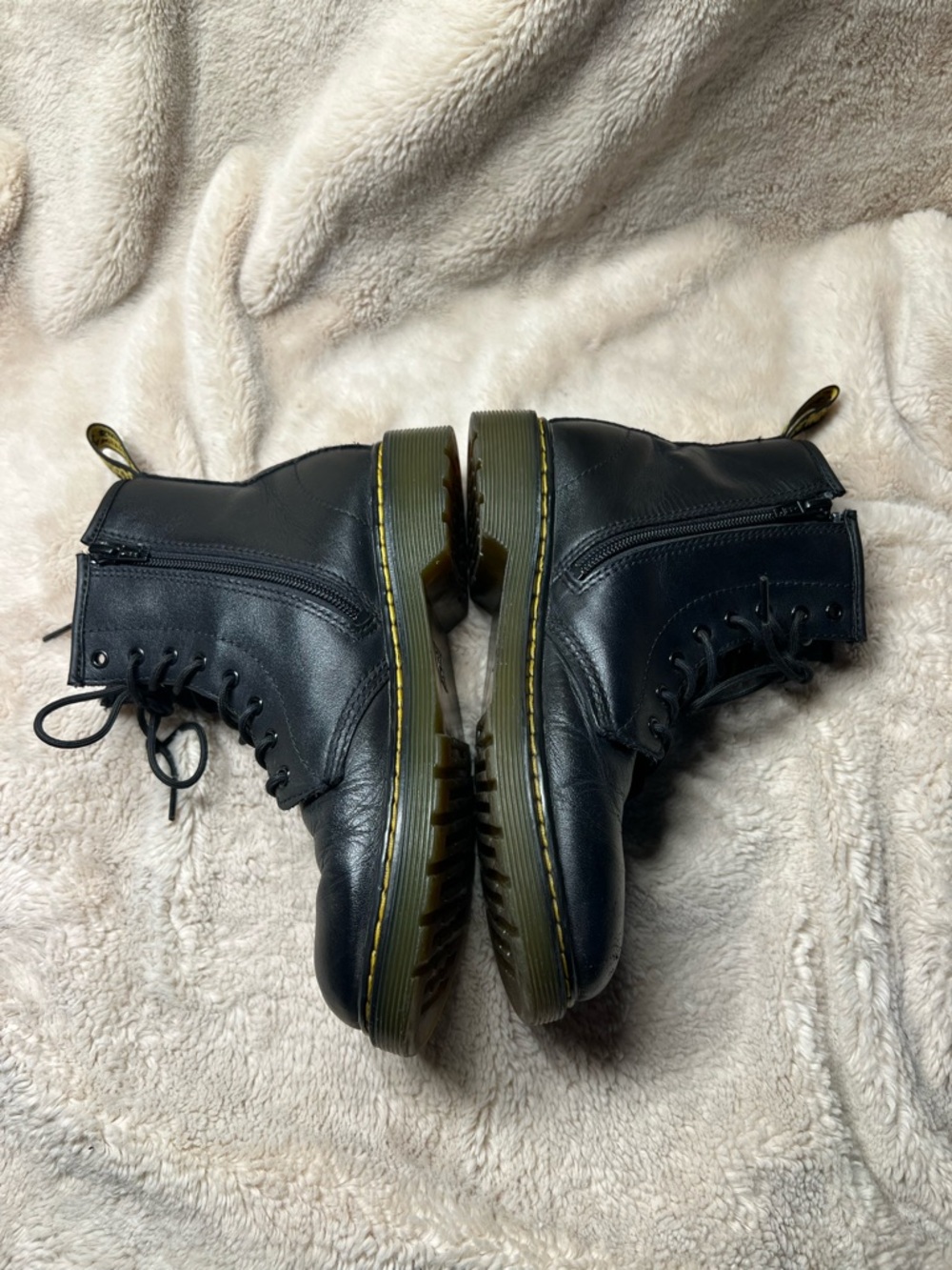 Dr Marten Boots womens size 5 - Picture 5 of 7